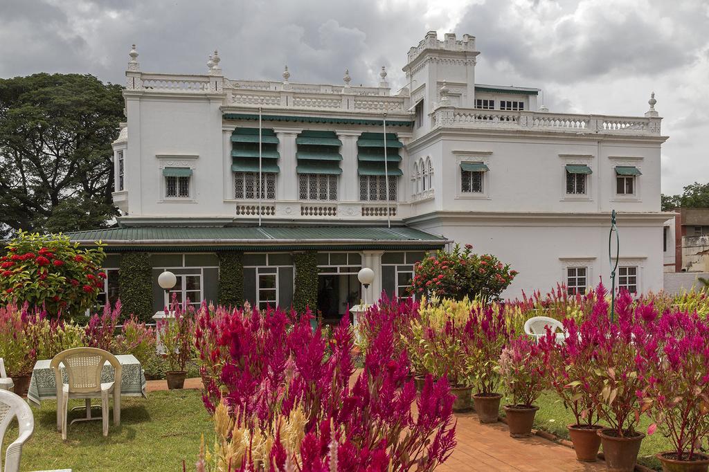 The Green Hotel Mysore Bagian luar foto