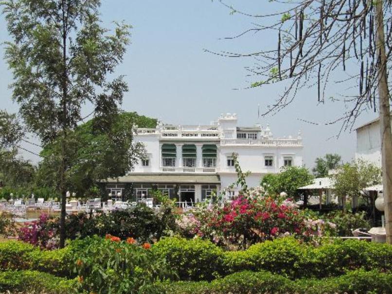 The Green Hotel Mysore Bagian luar foto